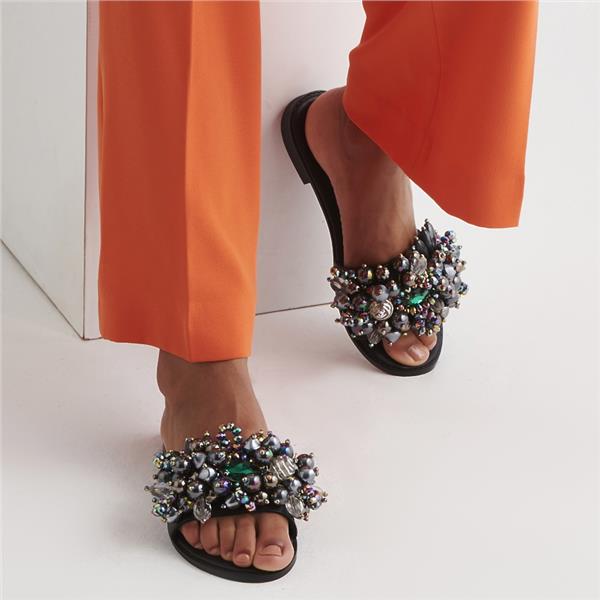 Women's Leather Sandals / GLAMOUR  